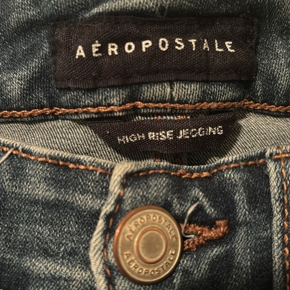 Aeropostale Skinny jeans. Size 2 short - Picture 2 of 9